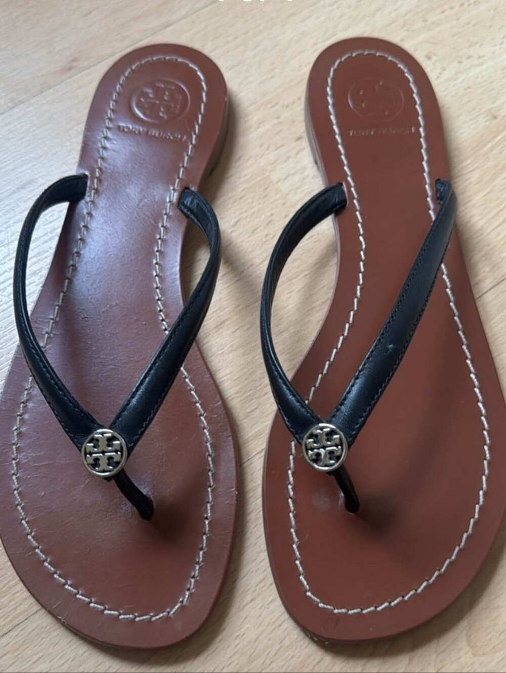 Tory Burch Leather Flip Flops Size 8